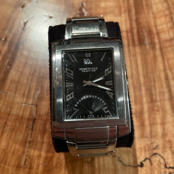 Kenneth Cole watch - Picture 2 of 2